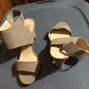 LifeStride Soft System Sandals